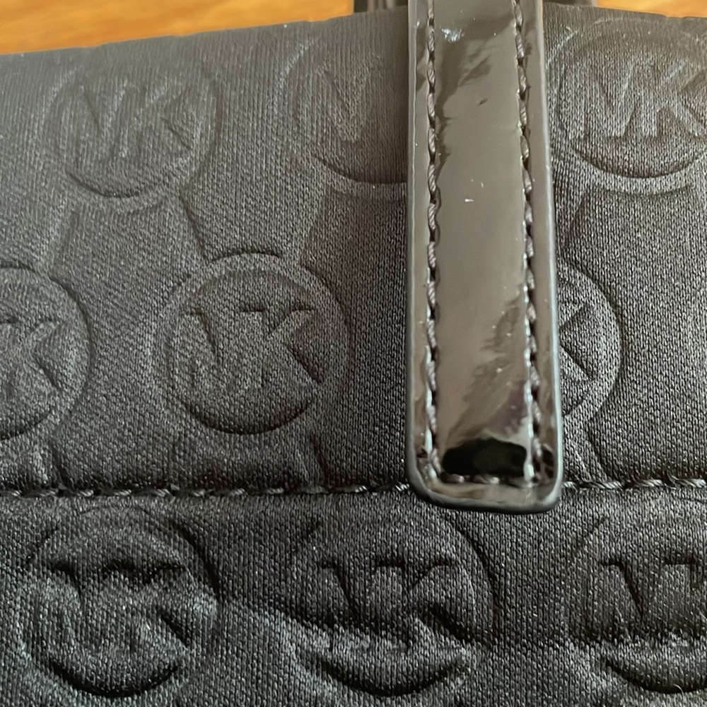 Michael Kors Black Tote Bag Minimalist Design Everyday Essential - Picture 10 of 10